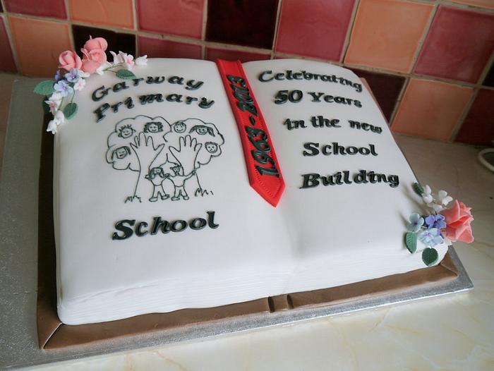 custom cake pahoa school anniversary ✨ • • #customcaketangerang  #customcakebsd #customcakegadingserpong #customcakealamsutra… | Instagram