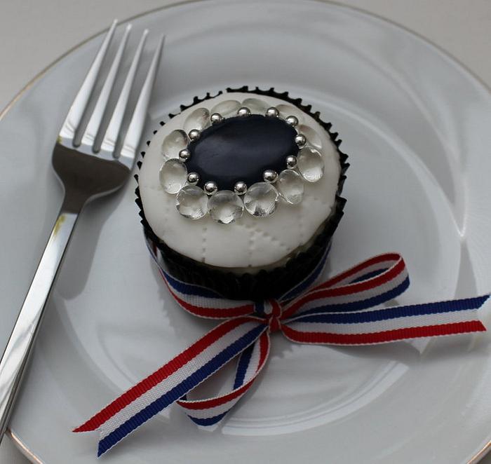Cupcakes to celebrate the Royal wedding