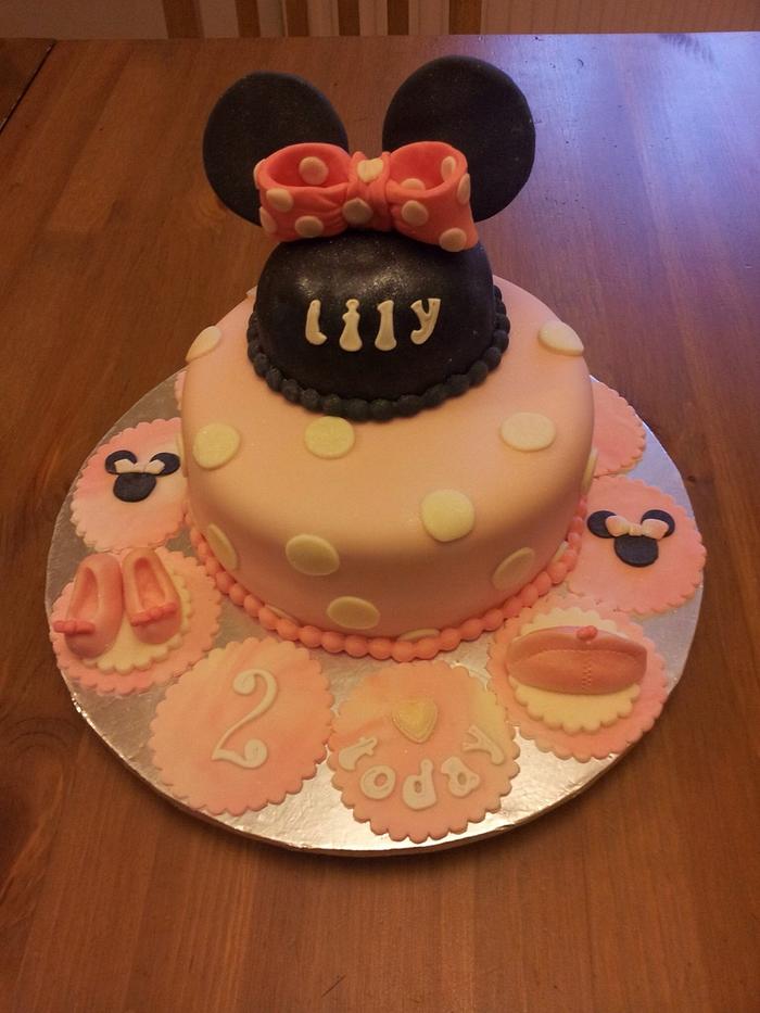 Mini mouse inspired cake