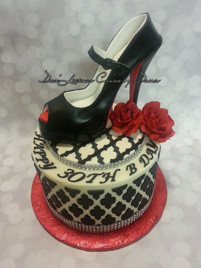 High Heel shoe, cake - Decorated Cake by Dees'Licious - CakesDecor