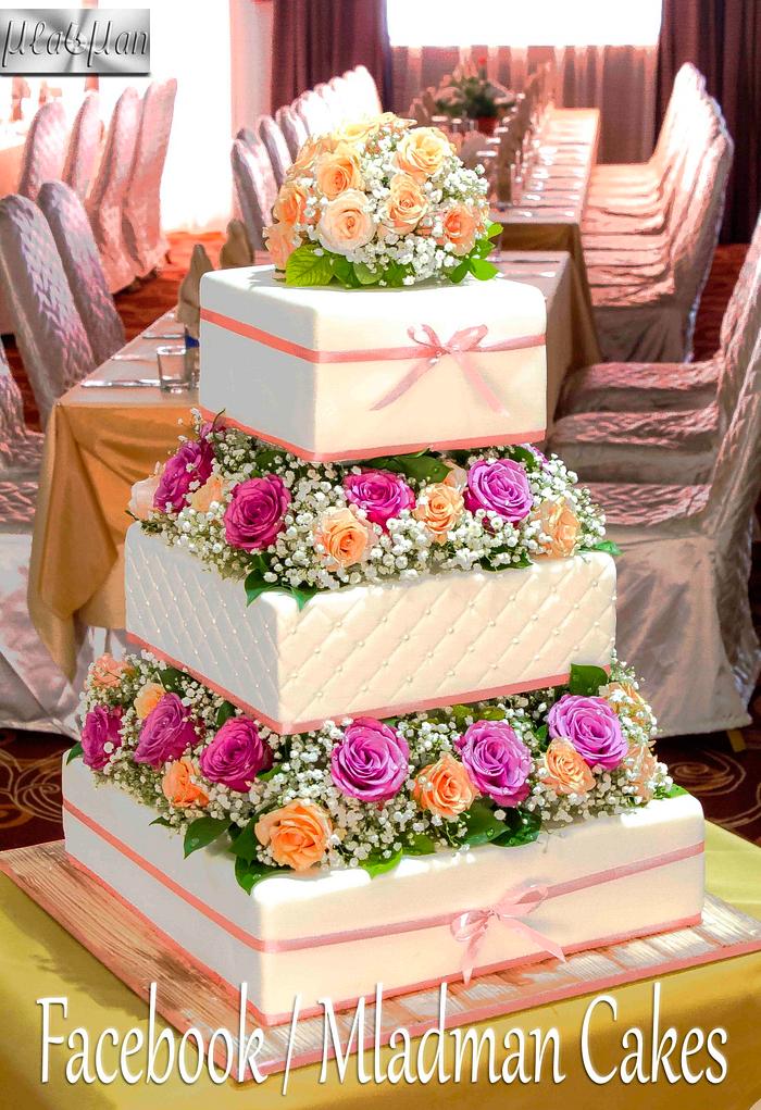 Reses Wedding Cake