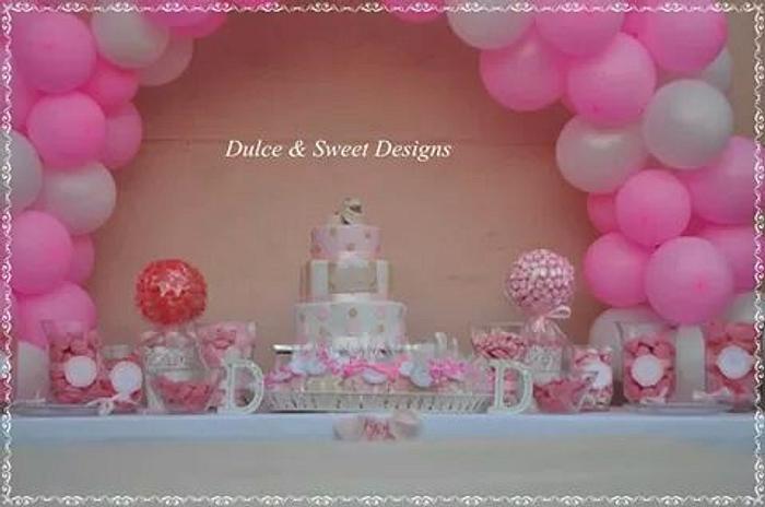 Pink sweet table