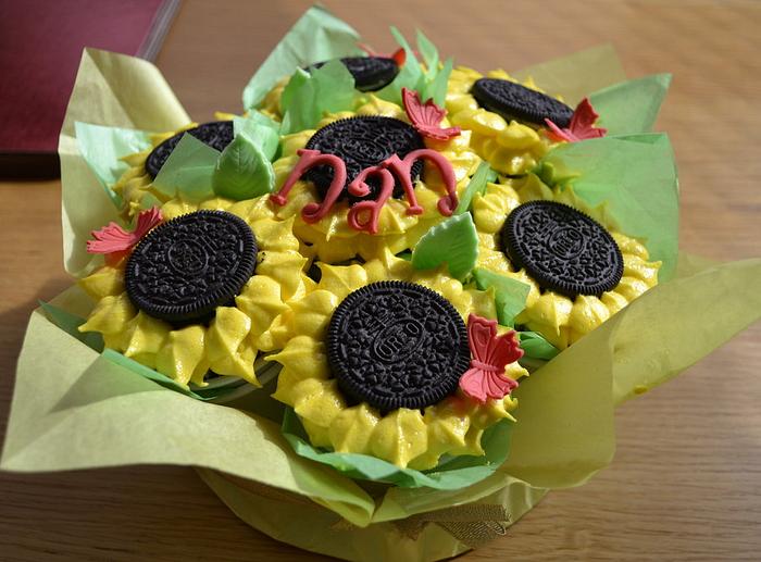 sunflower cupcake bouquet