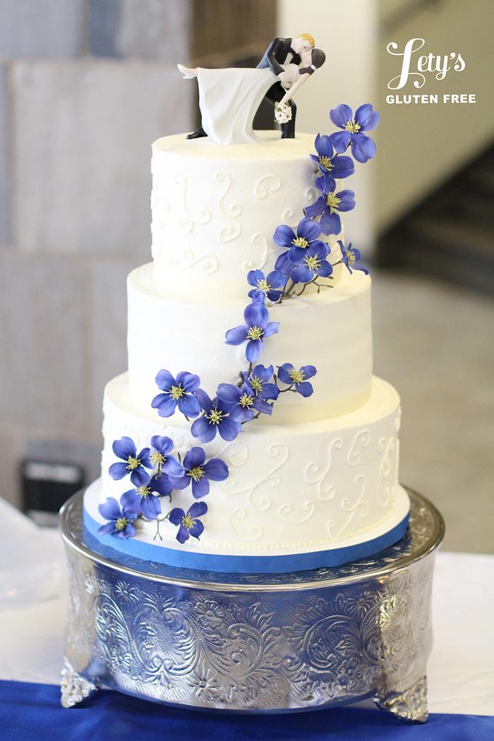 White and Blue Flowers Wedding Cake