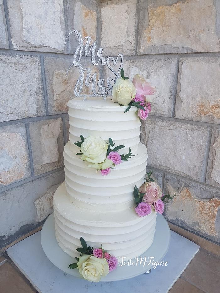 Buttercream flower wedding cake