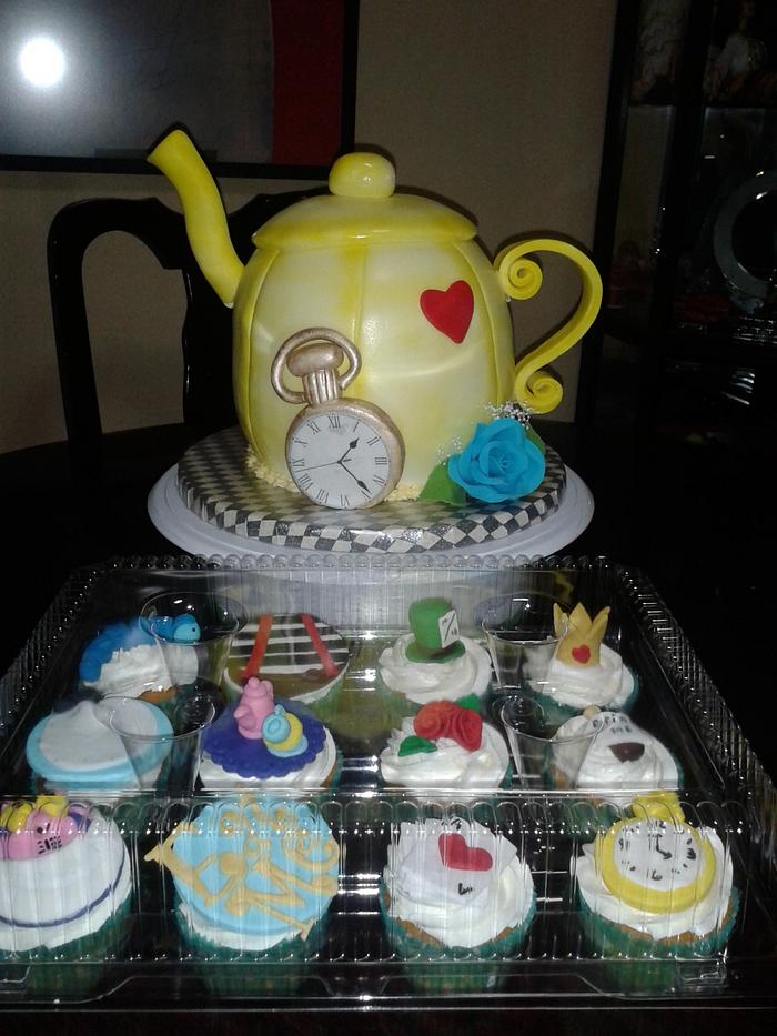 Alice in Wonderland Themed Cake & Cupcakes