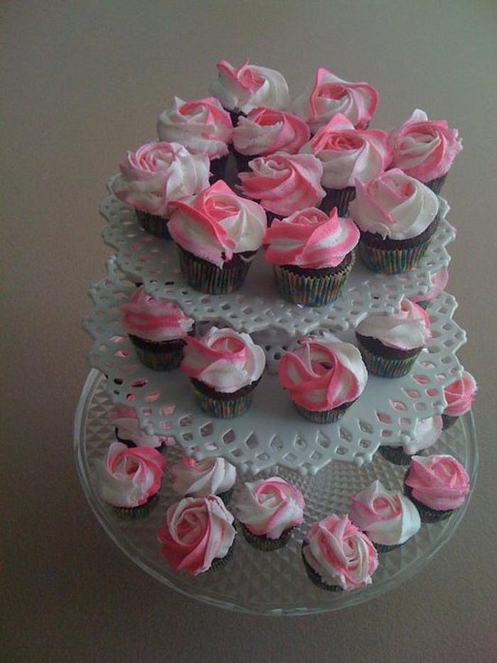 mini rose cupcakes pink and white buttercream