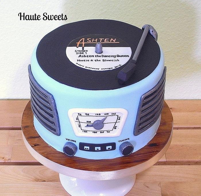 Retro record player birthday cake