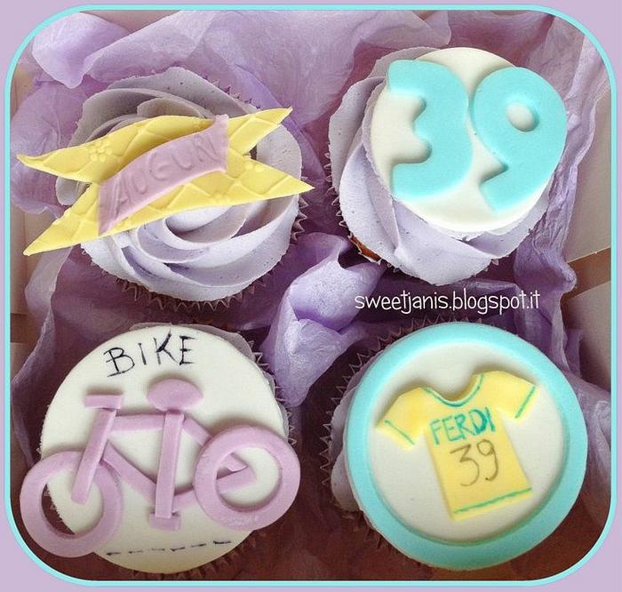 Cupcakes...bike lovers