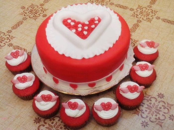 My valentine cake&cupcakes