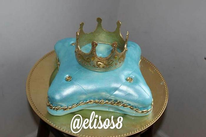 King's Crown Cake
