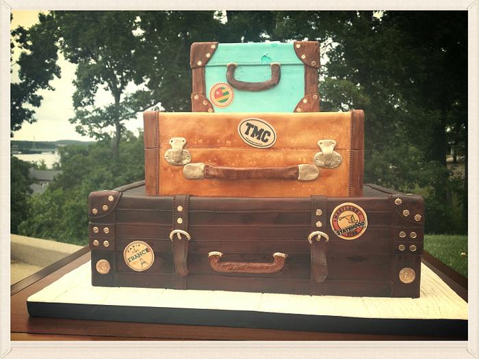 Vintage luggage cake