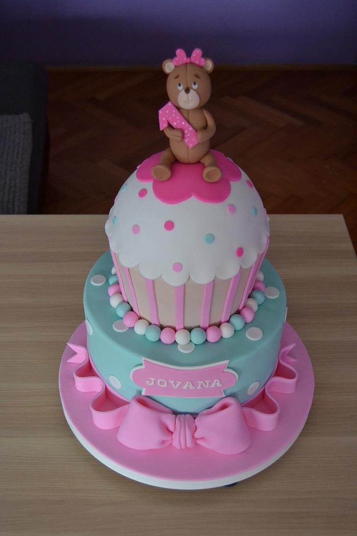 Sweet cake bear