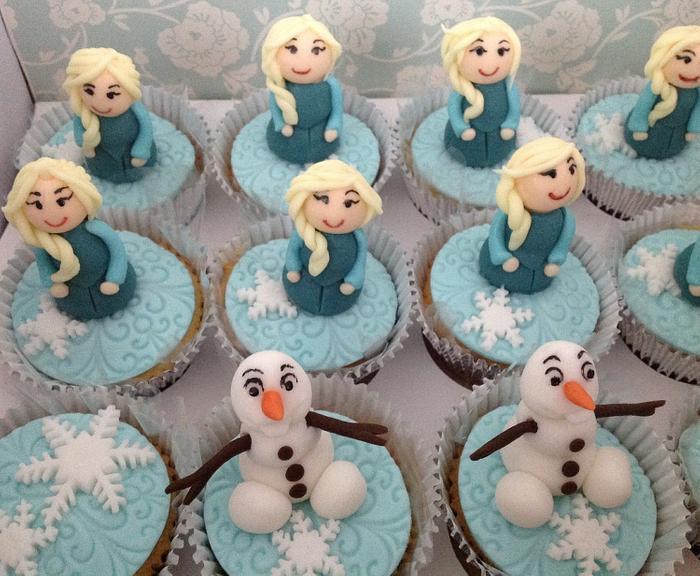 Elsa and Ollaf cupcake 