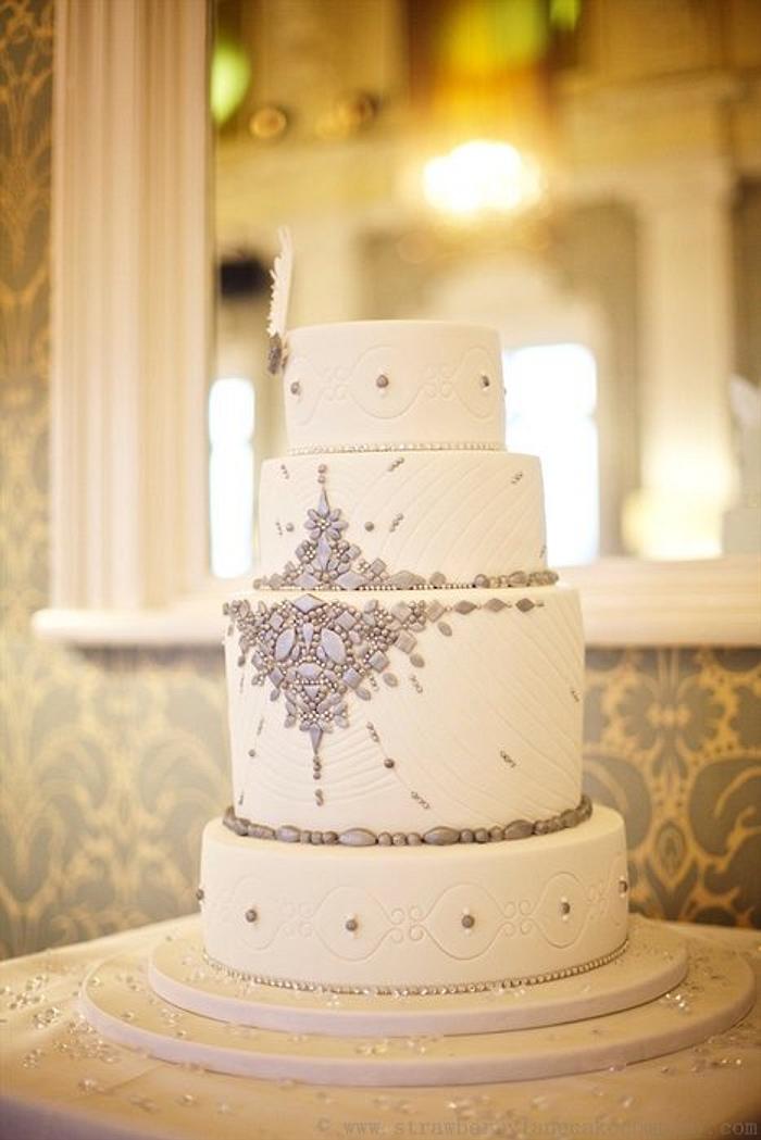 Vintage Jewellery Wedding Cake