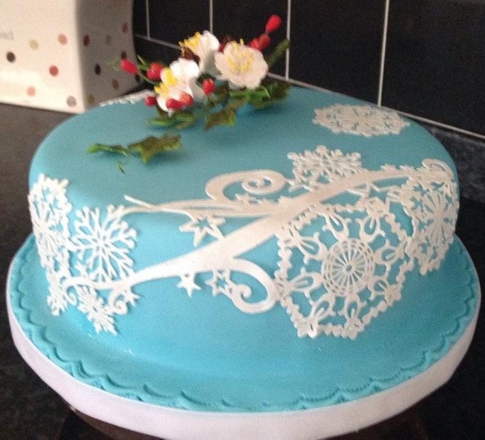 Blue and White sparkle snowflake cake 