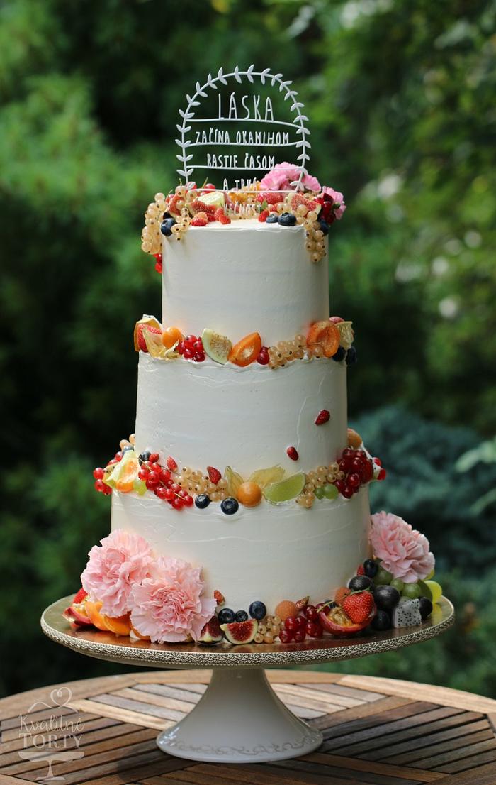 summer fruits wedding cake : 