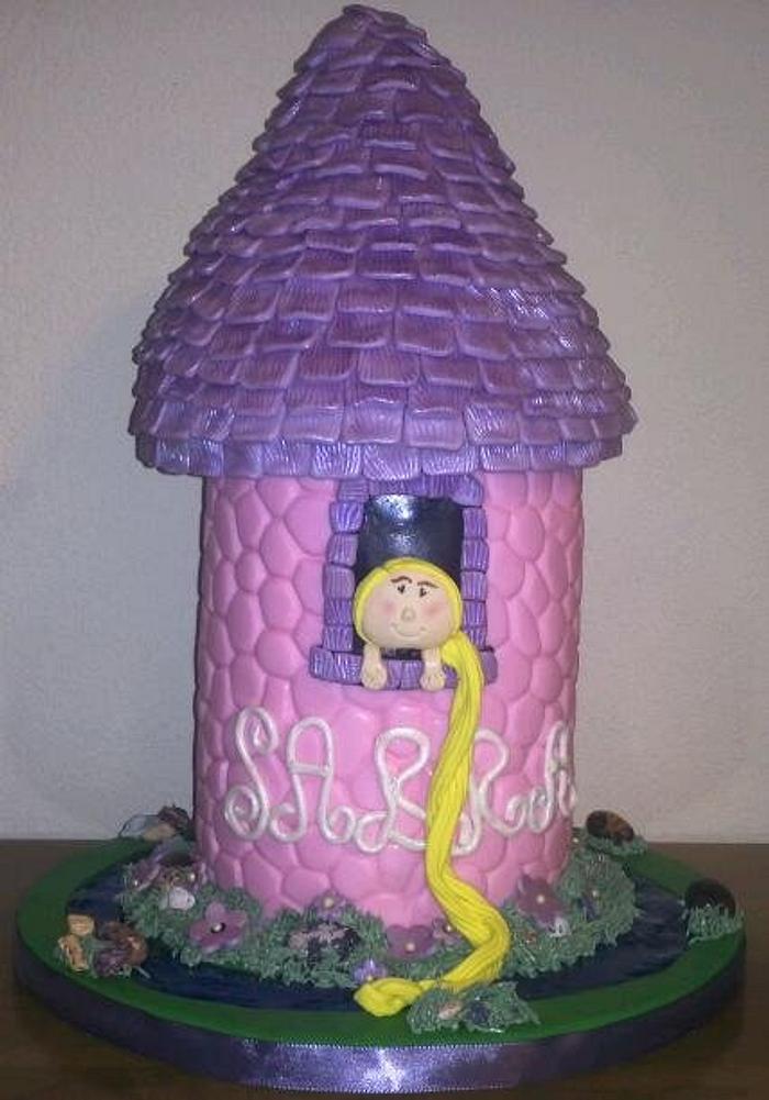 Rapunzel Cake 