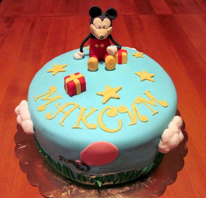 Mickey Mouse cake