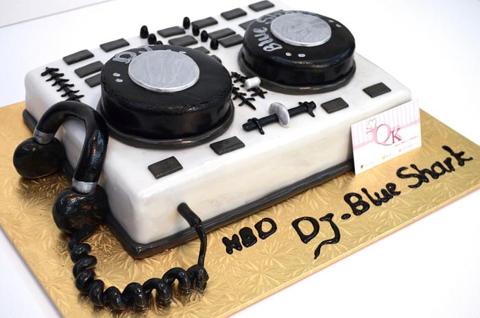 dj cake