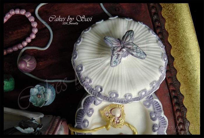 Jewellery/ Trinket Box on a table cake