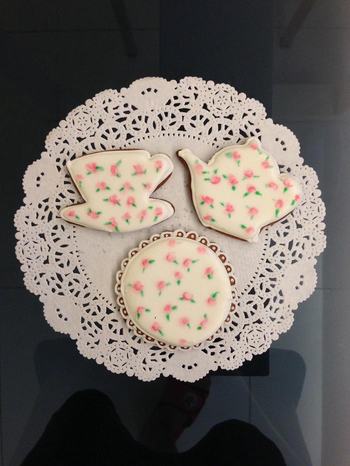 Tea set cookies