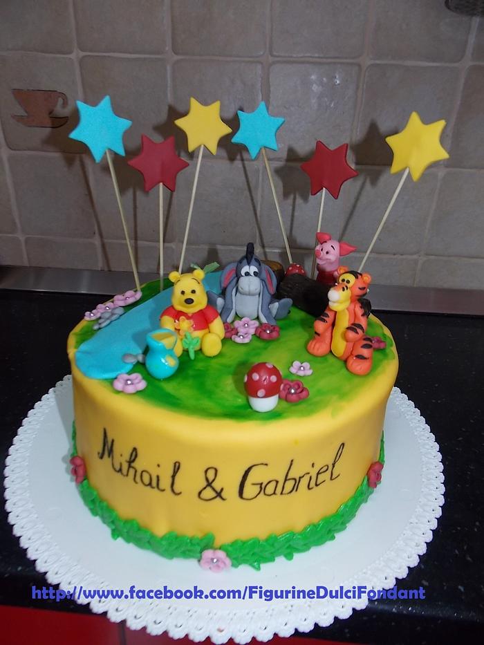 Winnie and his friends on the cake :D