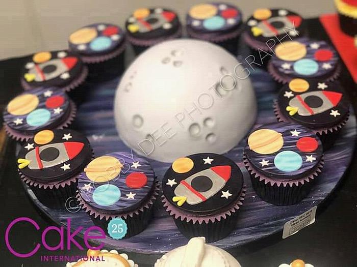 Galaxy Space Cupcakes - Cake International 