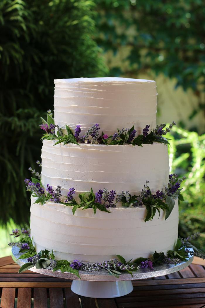 Lavanda wedding cake : 