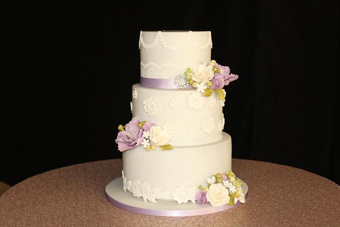 Simple, Elegant Wedding Cake