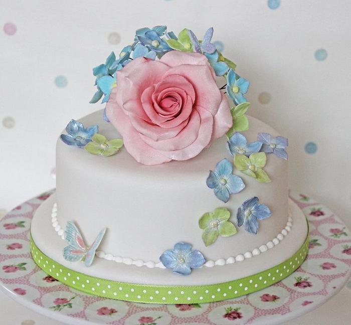 Rose and hydrangea cake