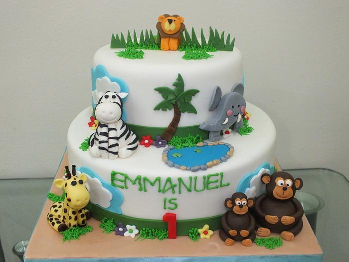 Jungle-themed cake