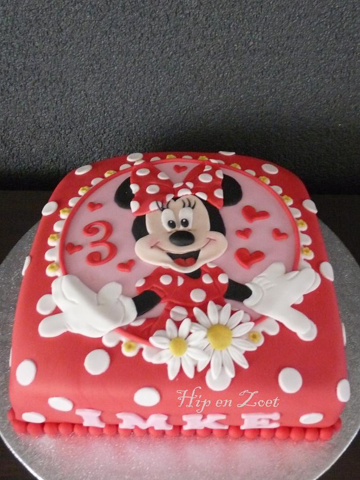 Minnie Mouse cake