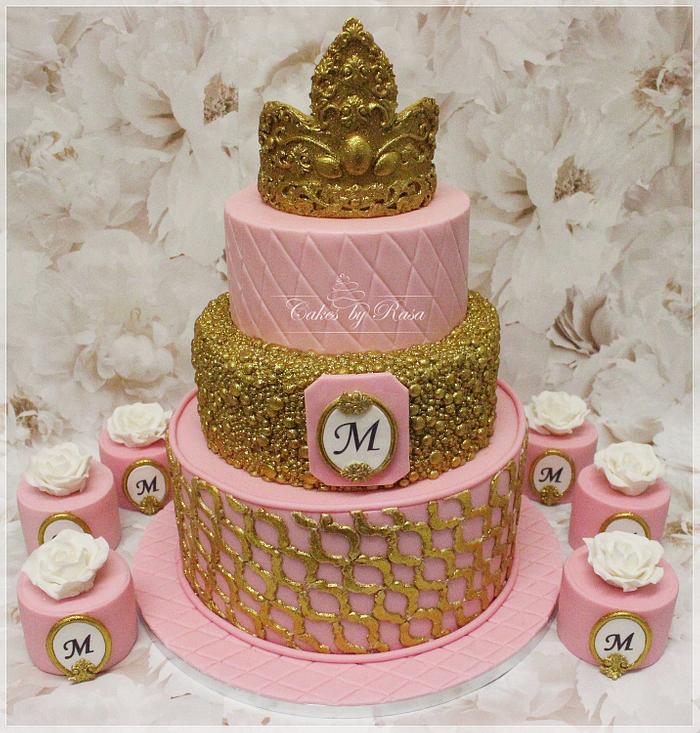 Tiara cake with mini cakes