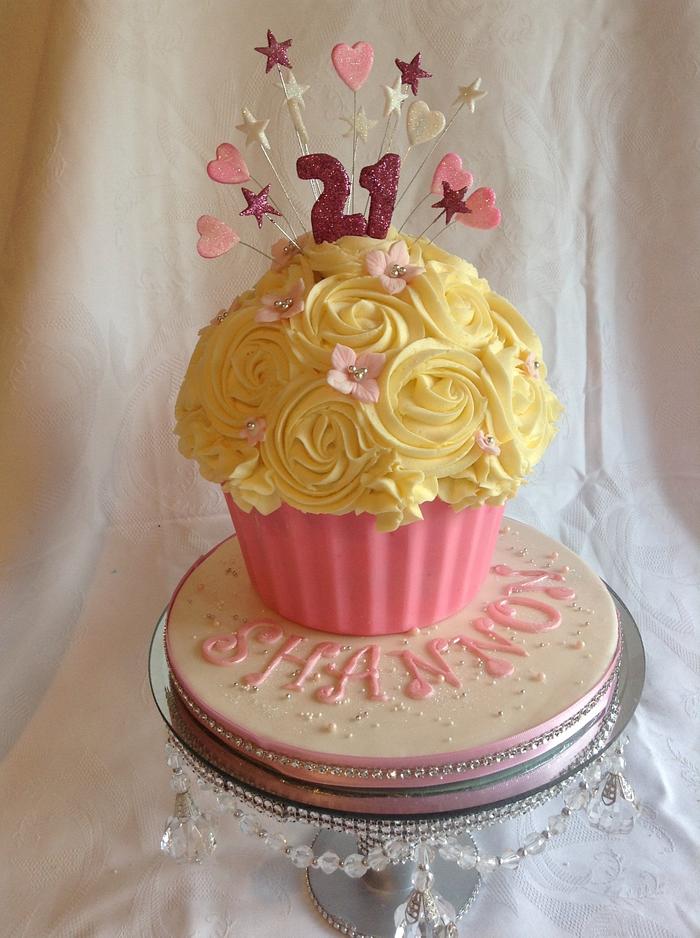 21st Ballet Birthday cupcakes