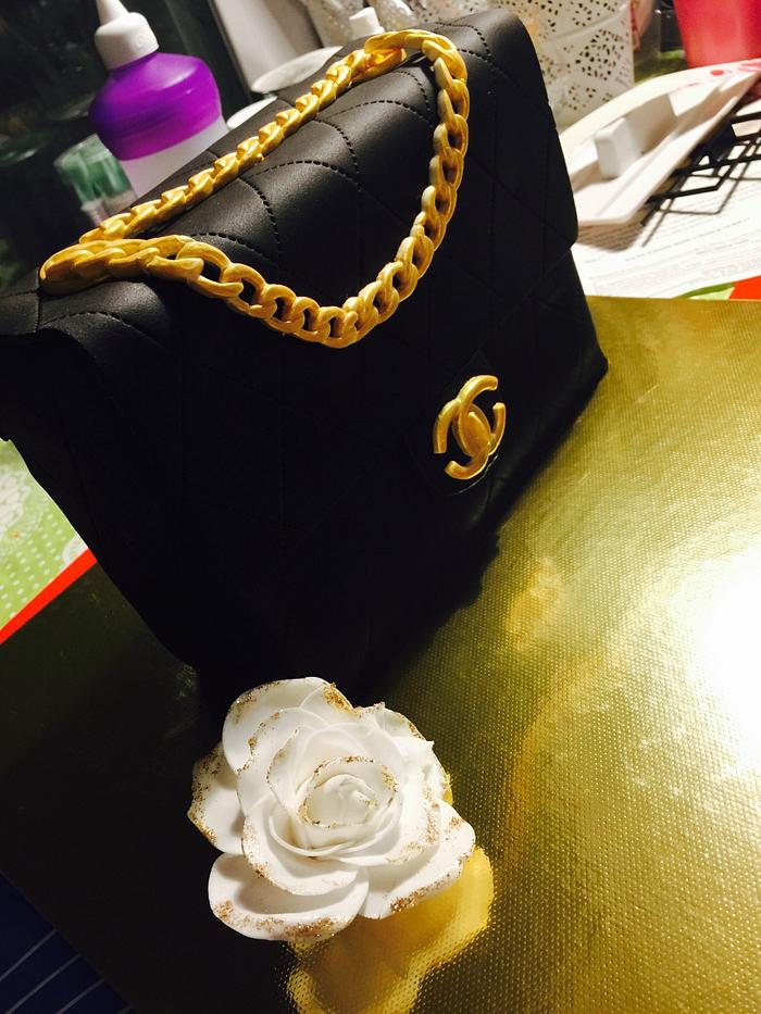 Chanel bag cake 