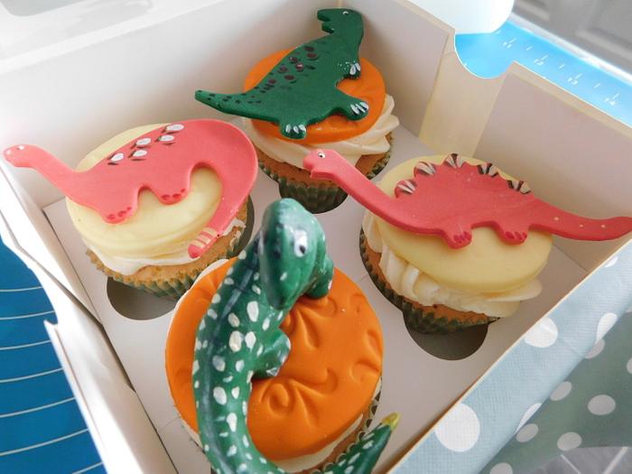 Dino cupcakes 
