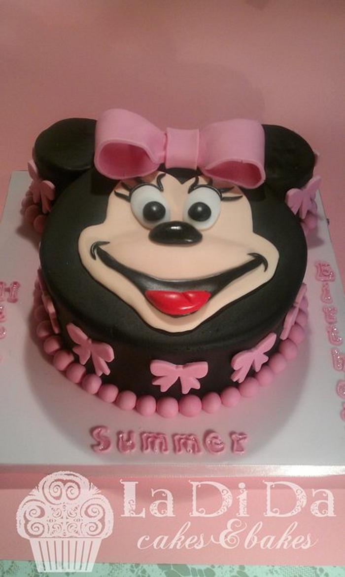 Minnie Mouse birthday cake