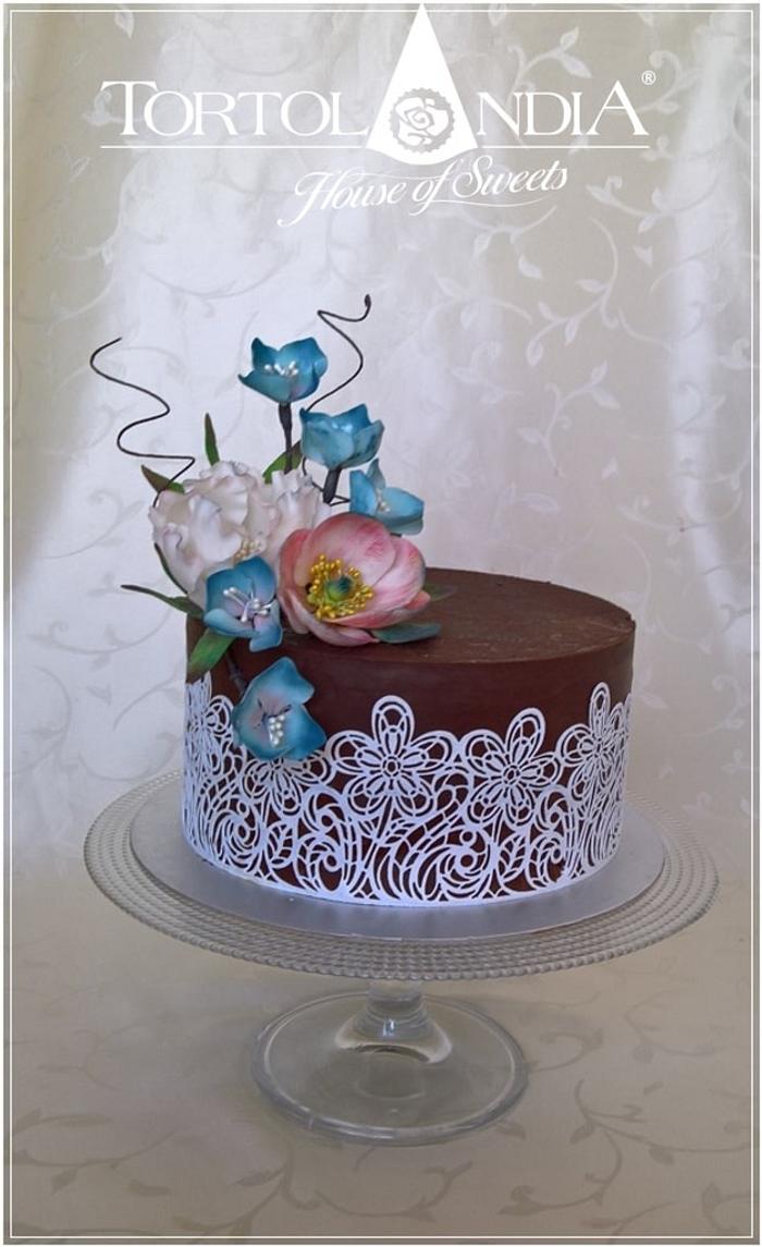 Elegant flowers cake 