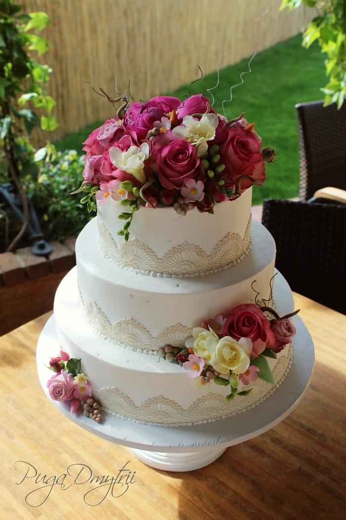 Wedding cake with flowers