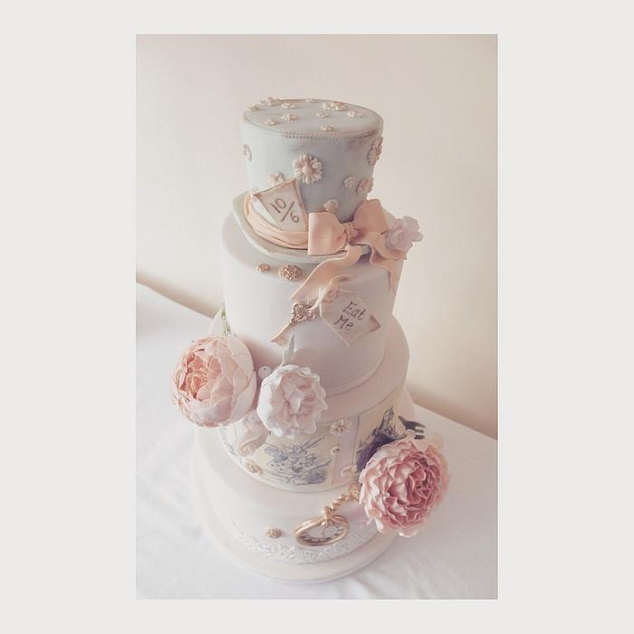 Alice wedding cake 