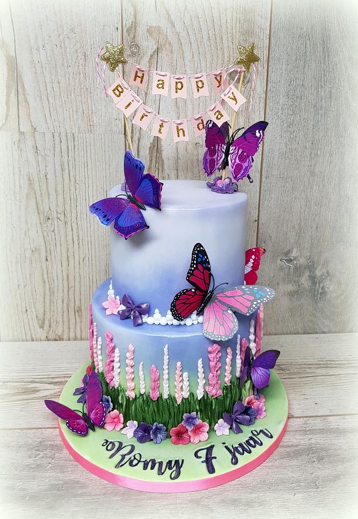 simple purple butterfly cake