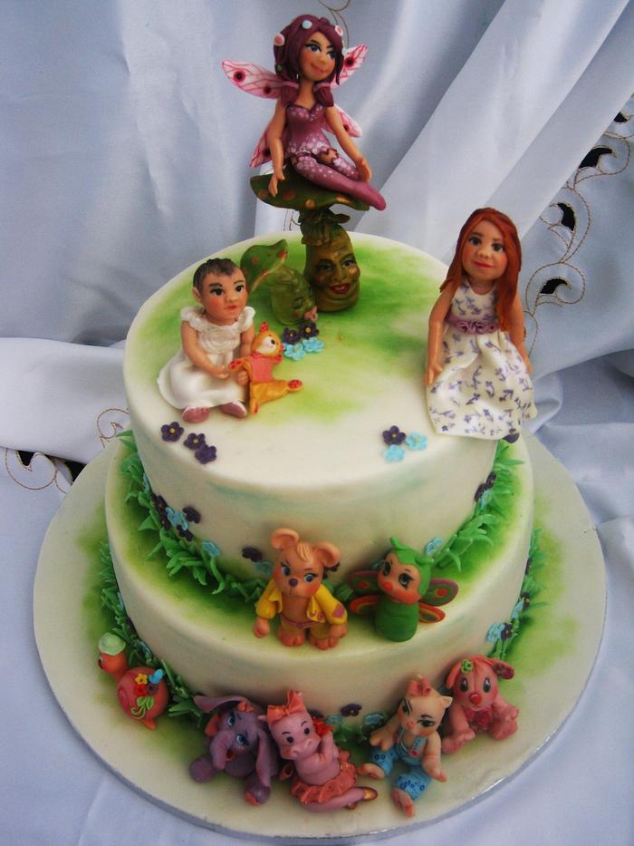 Cake with toys