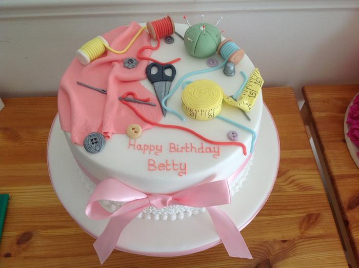 A cake for a seamstress!
