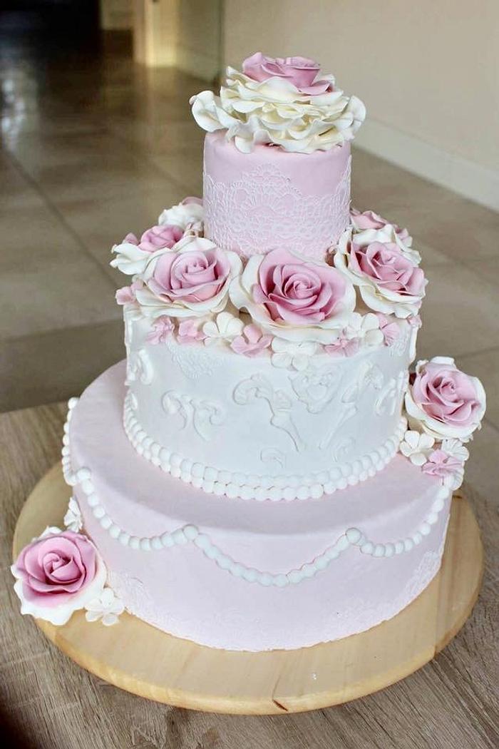 Classic Wedding cake - Decorated Cake by Jasmin Kiefer - CakesDecor