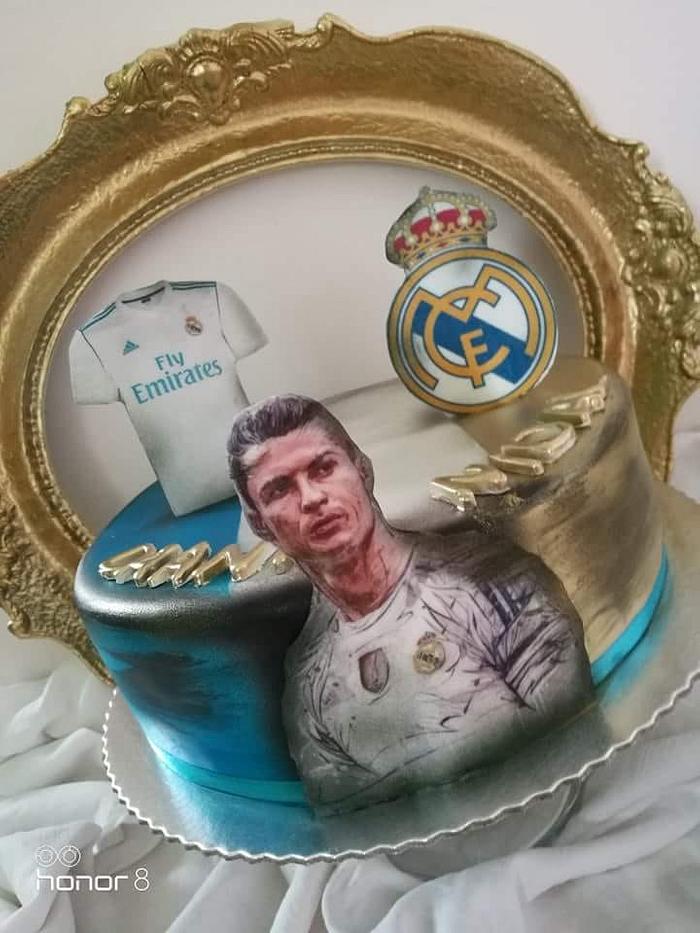 Real Cristiano art cake 