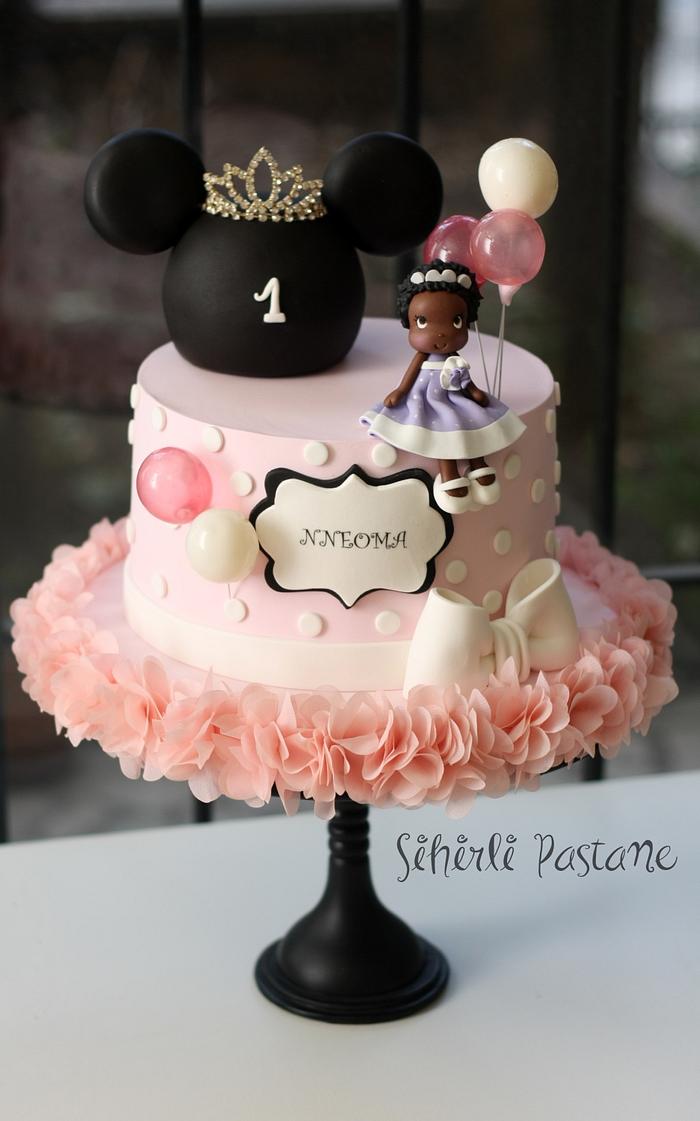 Princess Minnie Mouse Cake