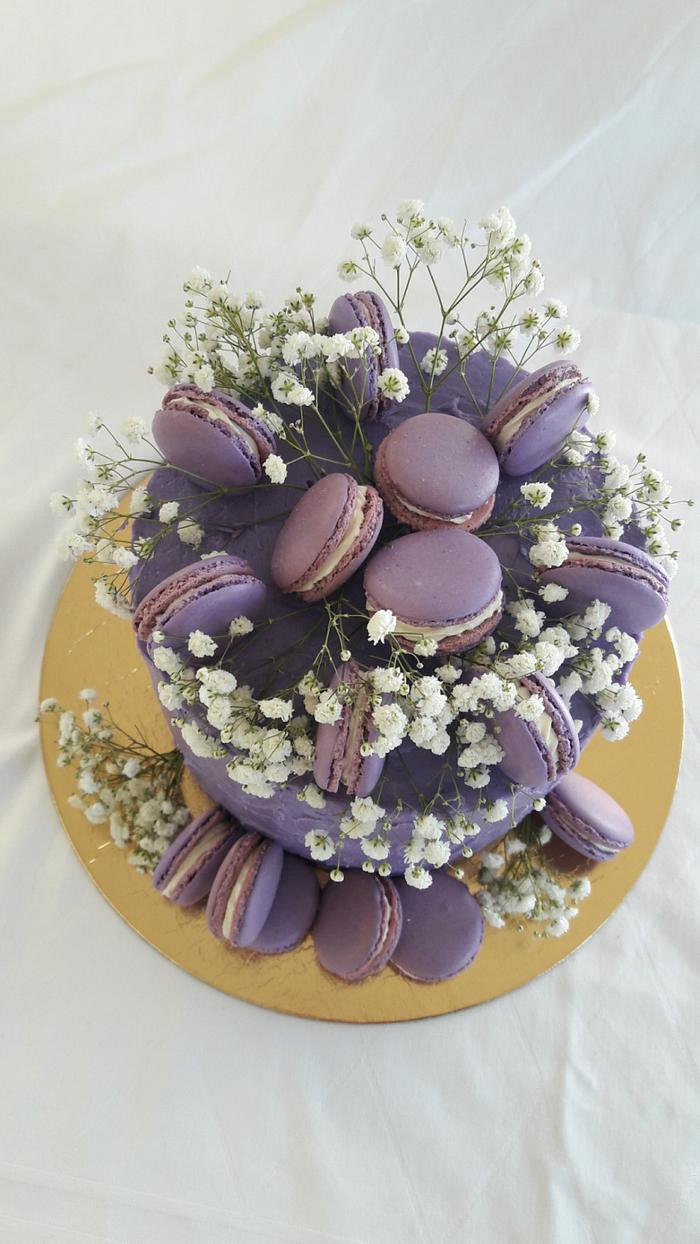 Purple buttercream cake with macarons!!