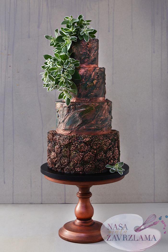 Four-tiered bronze-and-white cake with whimsical flower detailing - Today's  Bride
