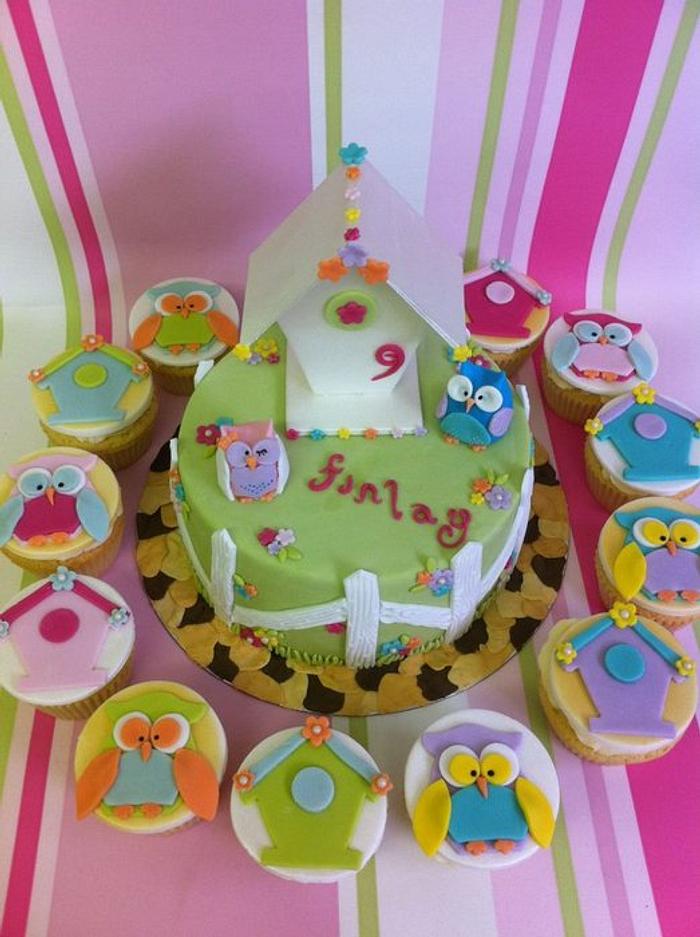 Cute Owl Cake and matching Cupcakes